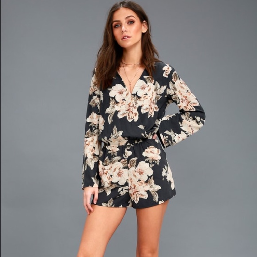 LuLu’s - NAVY BLUE FLORAL PRINT ROMPER